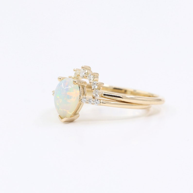 14K PEAR OPAL RING DIAMOND CROWN U BAND 2 RING SET