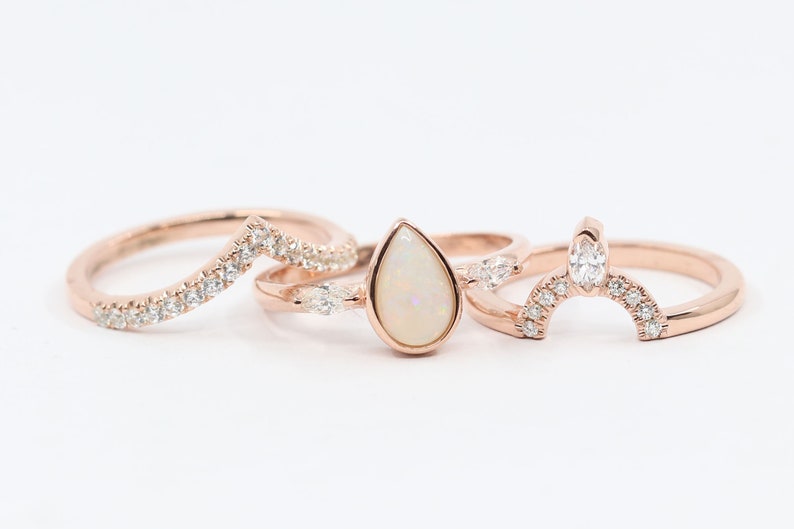 14K PEAR OPAL BEZEL RING DIAMOND CHEVRON BAND 3 RING SET
