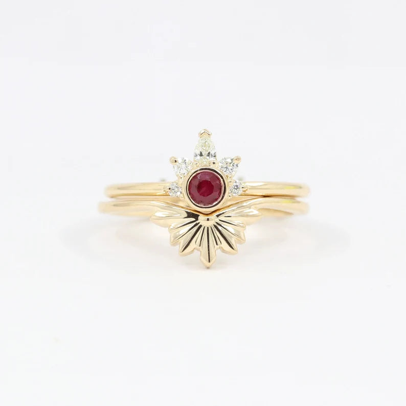 14K RUBY BEZEL PLAIN CROWN BAND 2 RING SET