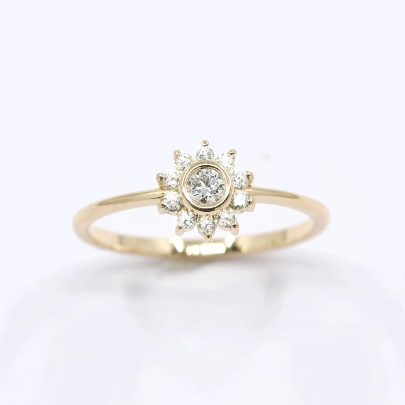 14K DIAMOND BEZEL FLOWER RING