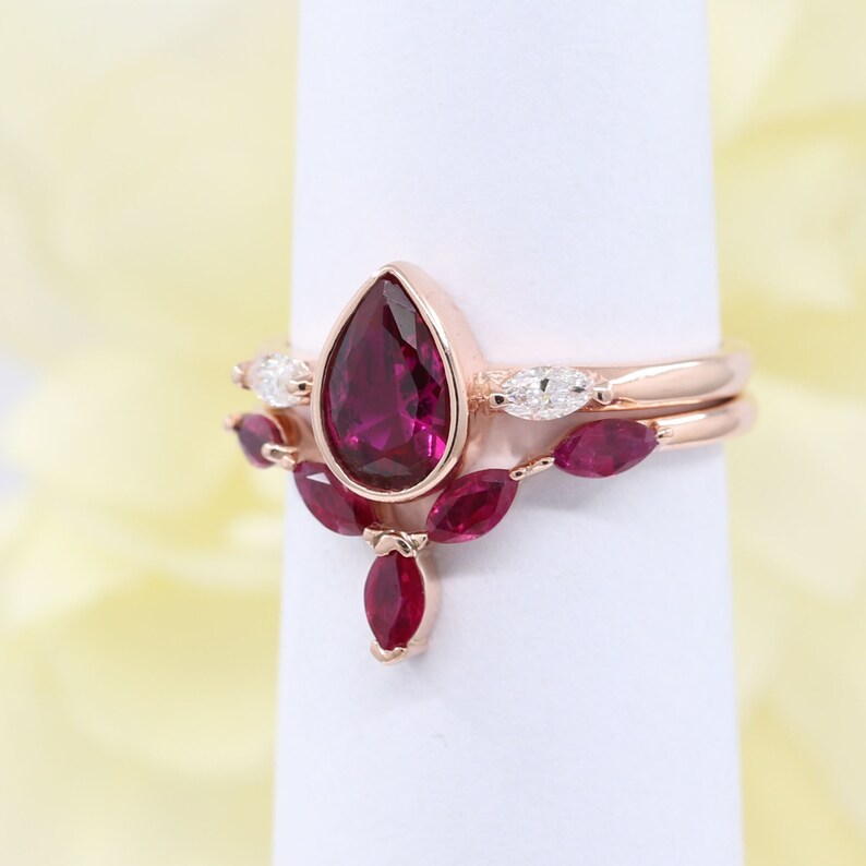 14K RUBY BEZEL RING MARQUISE RUBY CHEVRON BAND 2 RING SET