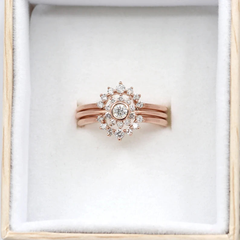 14K DIAMOND BEZEL FLOWER CROWN BAND 3 RING SET
