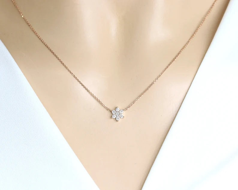 14K 0.18CT DIAMOND FLOWER NECKLACE