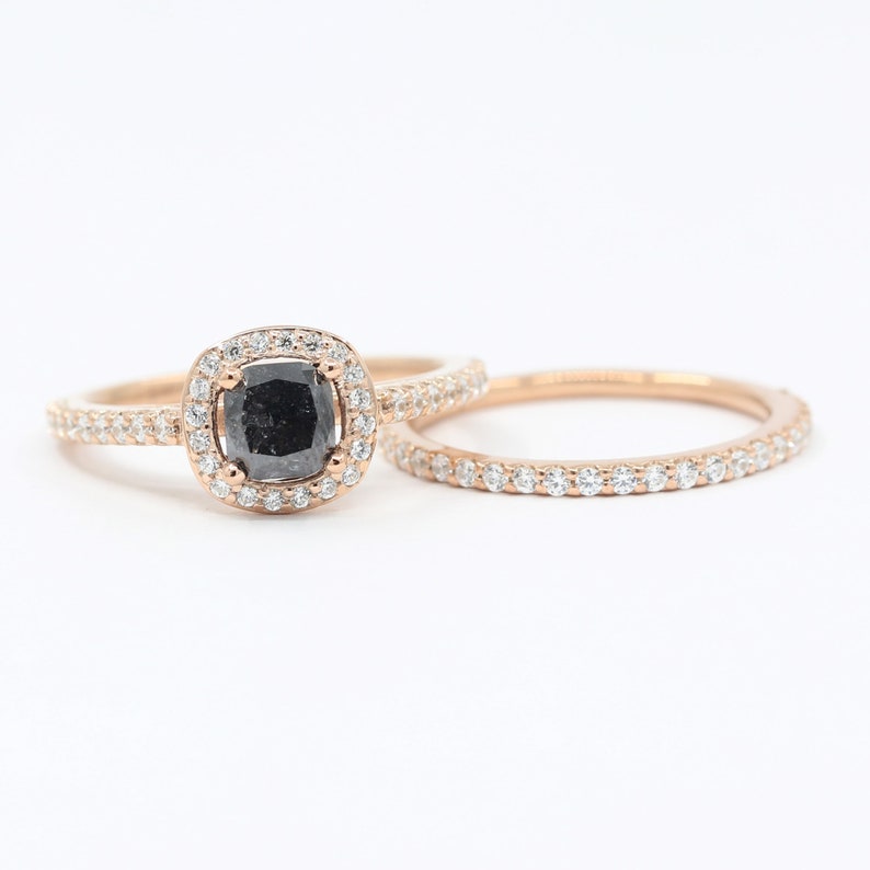 14K 0.98CT SALT AND PEPPER DIAMOND HALO RING BAND 2 RING SET