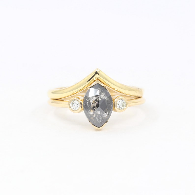 14K 1.27CT SALT AND PEPPER DIAMOND BEZEL RING PLAIN CHEVRON BAND 2 RING SET
