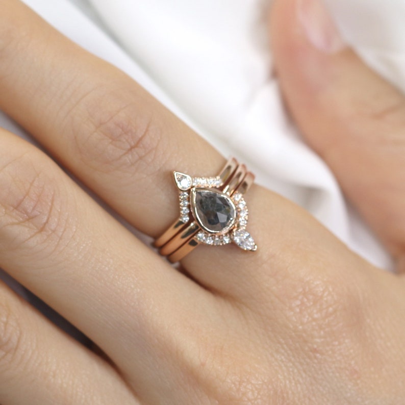 14K PEAR SALT AND PEPPER BEZEL RING DIAMOND BAND 3 RING SET