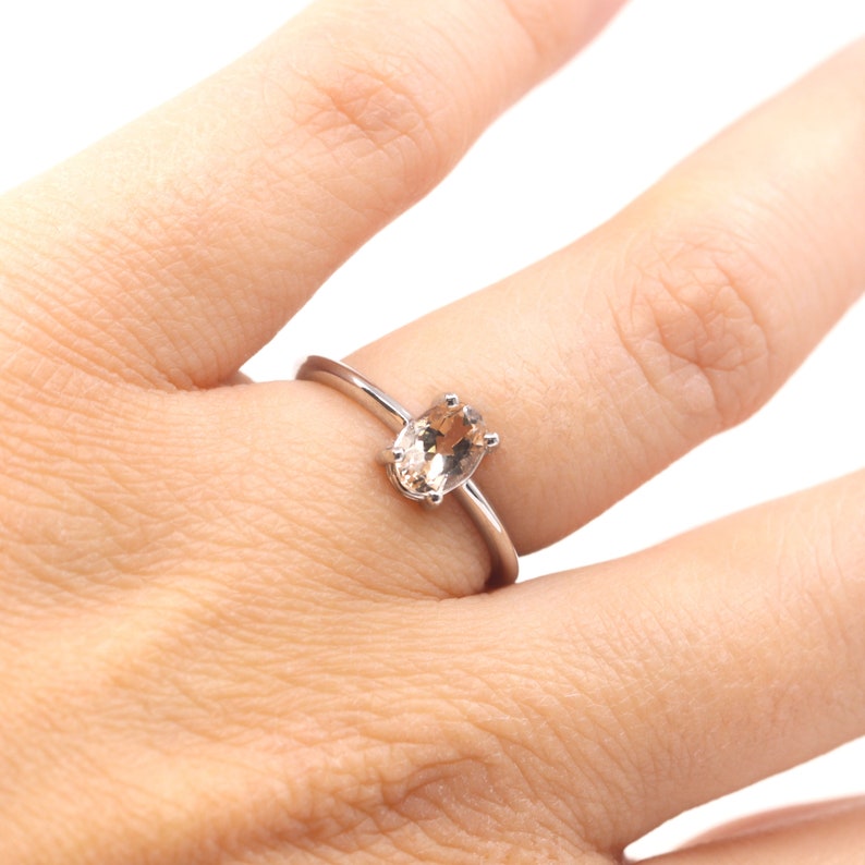 14K OVAL MORGANITE SOLITAIRE RING