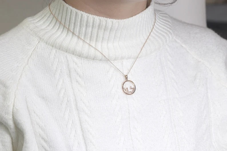 14K DIAMOND AQUARIUS ZODIAC SIGN CIRCLE NECKLACE