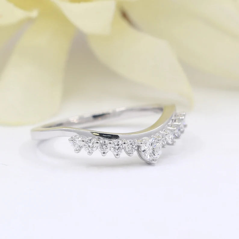 14K DIAMOND CURVED CROWN BAND