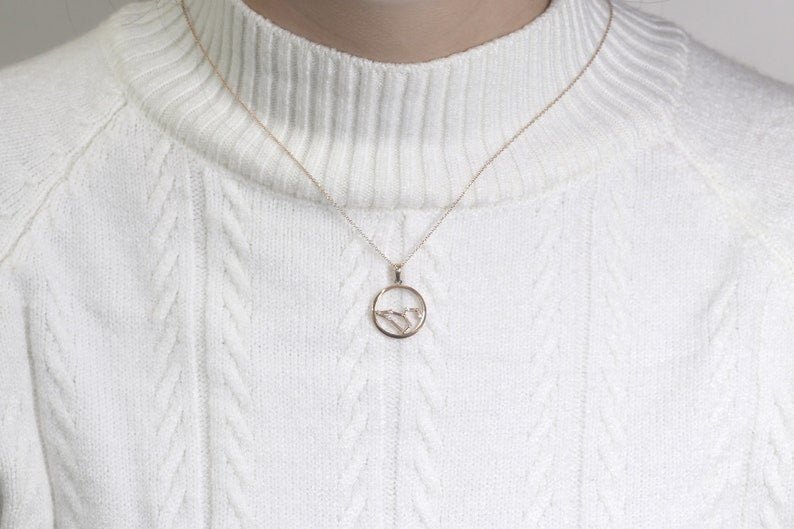 14K DIAMOND LEO ZODIAC SIGN CIRCLE NECKLACE