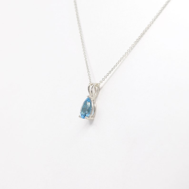 14K PEAR BLUE TOPAZ SOLITAIRE NECKLACE