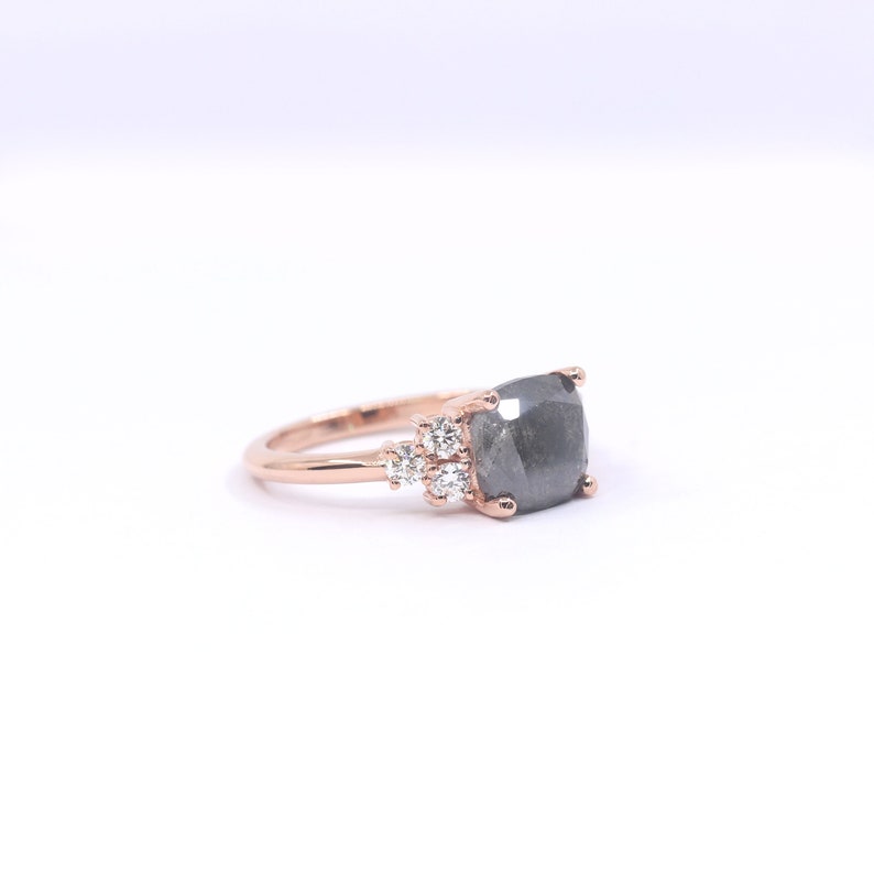 14K 2.64CT SALT AND PEPPER DIAMOND CLUSTER RING