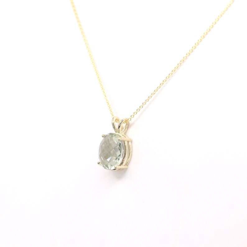 14K GREEN AMETHYST SOLITAIRE NECKLACE