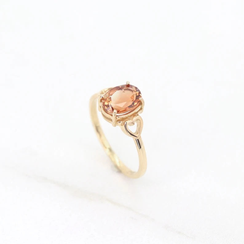 14K OVAL SUNSTONE DOUBLE HEART RING