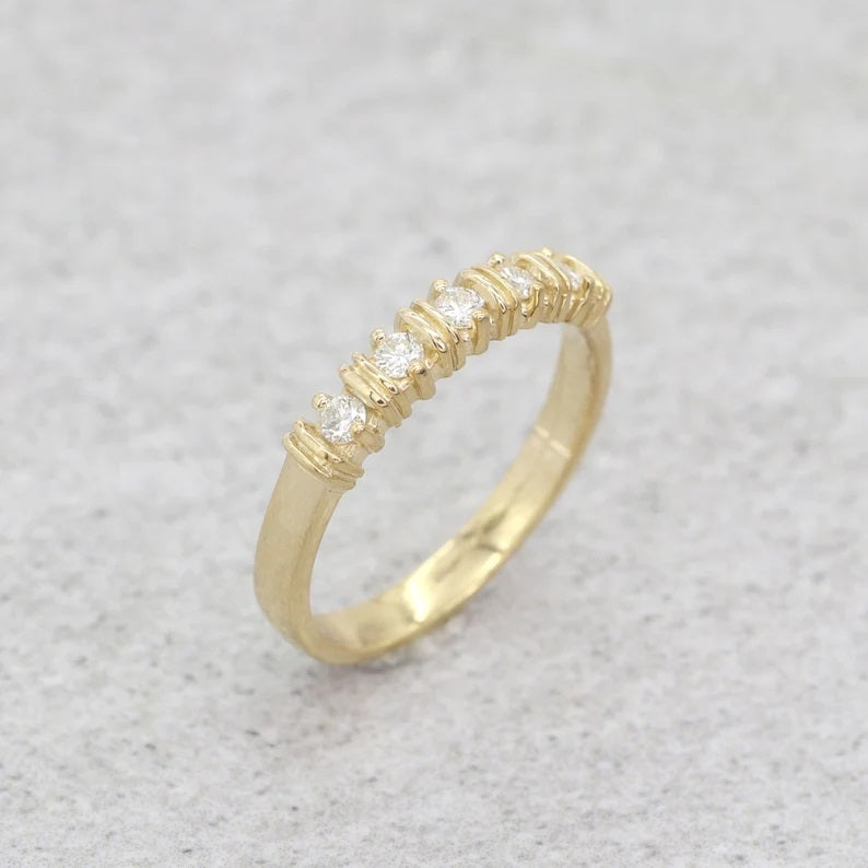 14K 0.15CT DIAMOND BAND