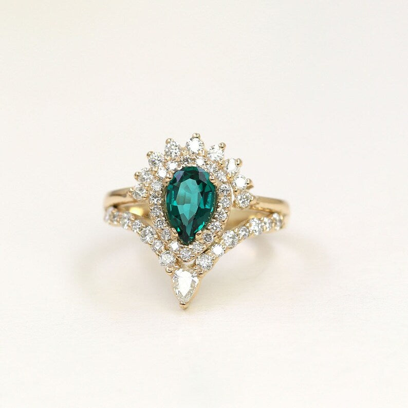 14K LAB EMERALD DIAMOND HALO CHEVRON RING