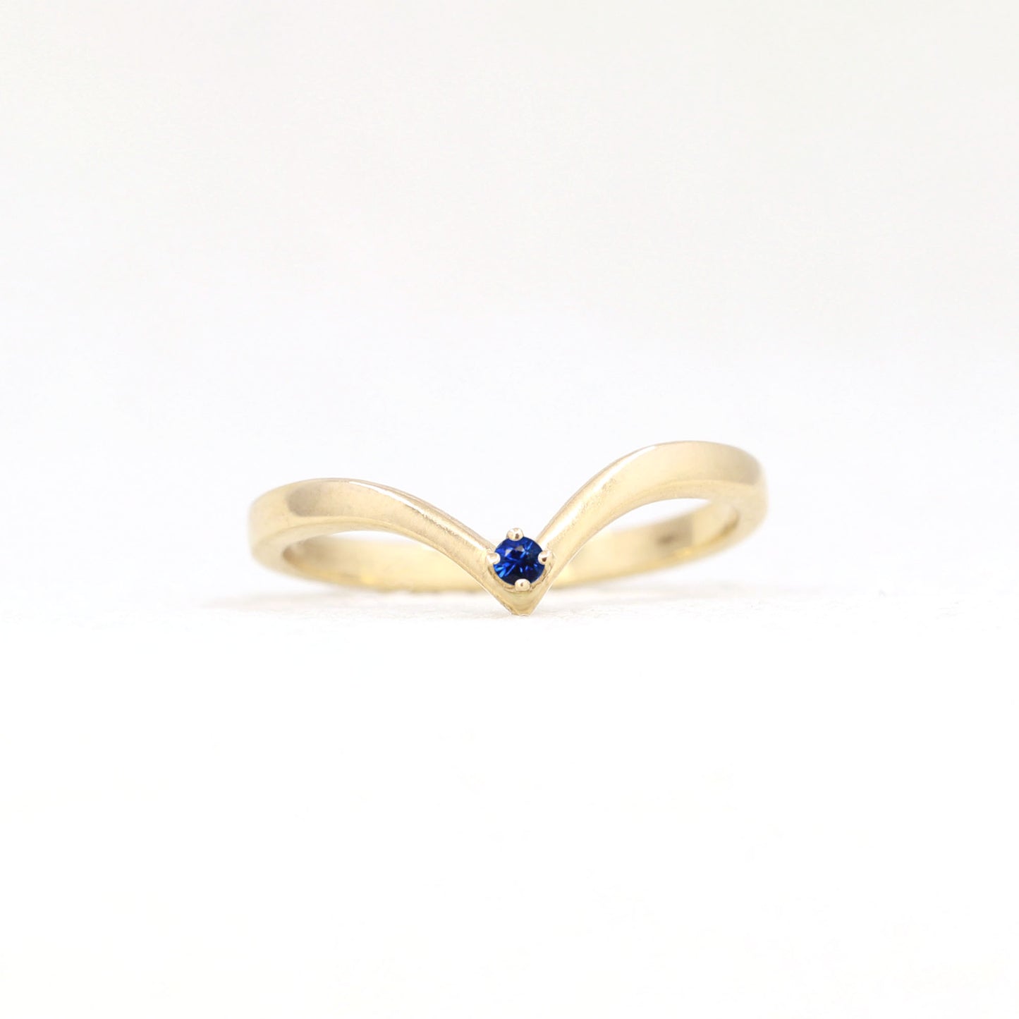 1.6mm Chevron Natural Sapphire Ring