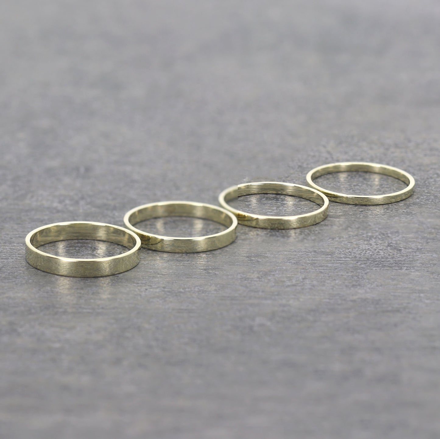 14k 2.5MM Flat Band