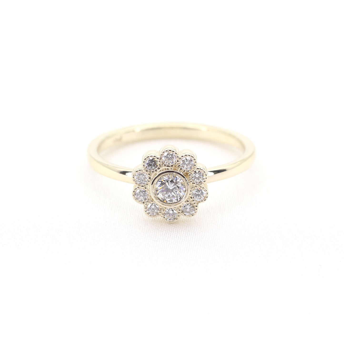 14K DIAMOND FLOWER RING