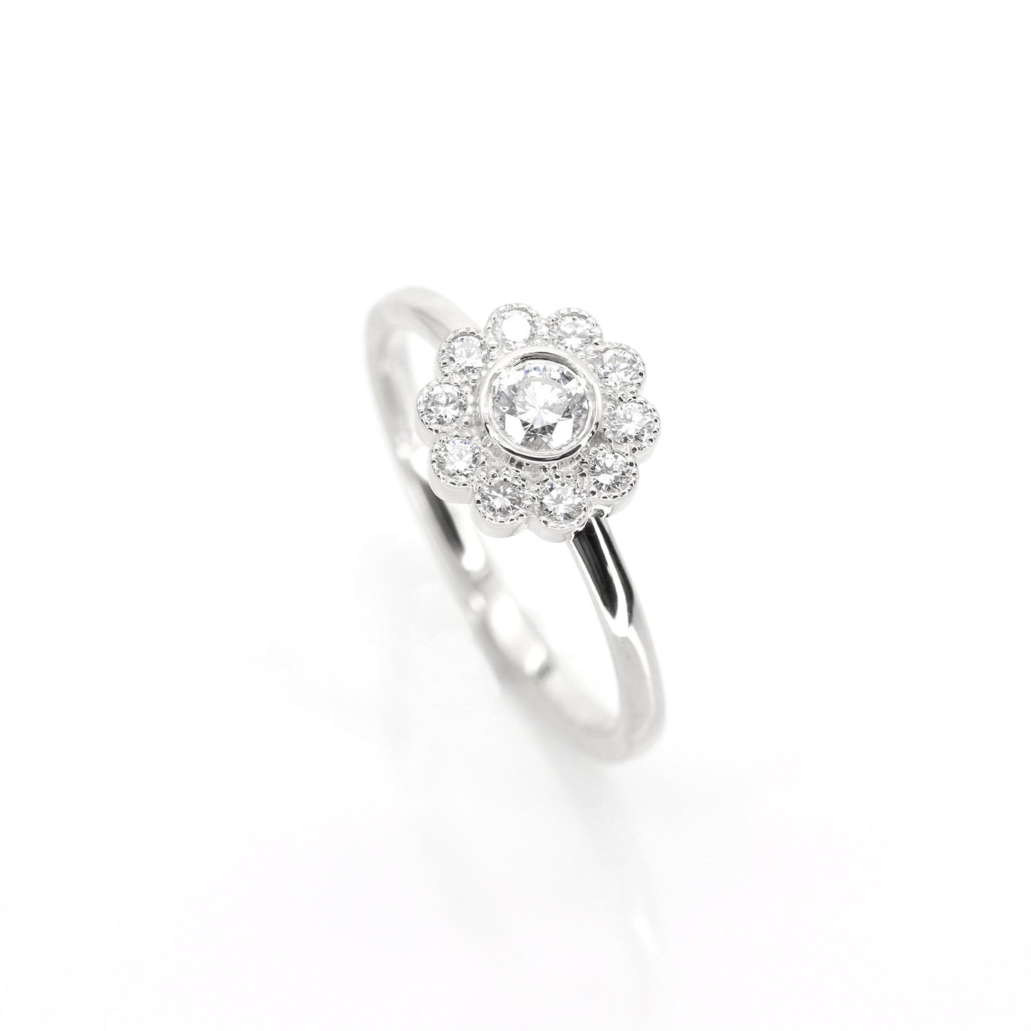 14K DIAMOND FLOWER RING