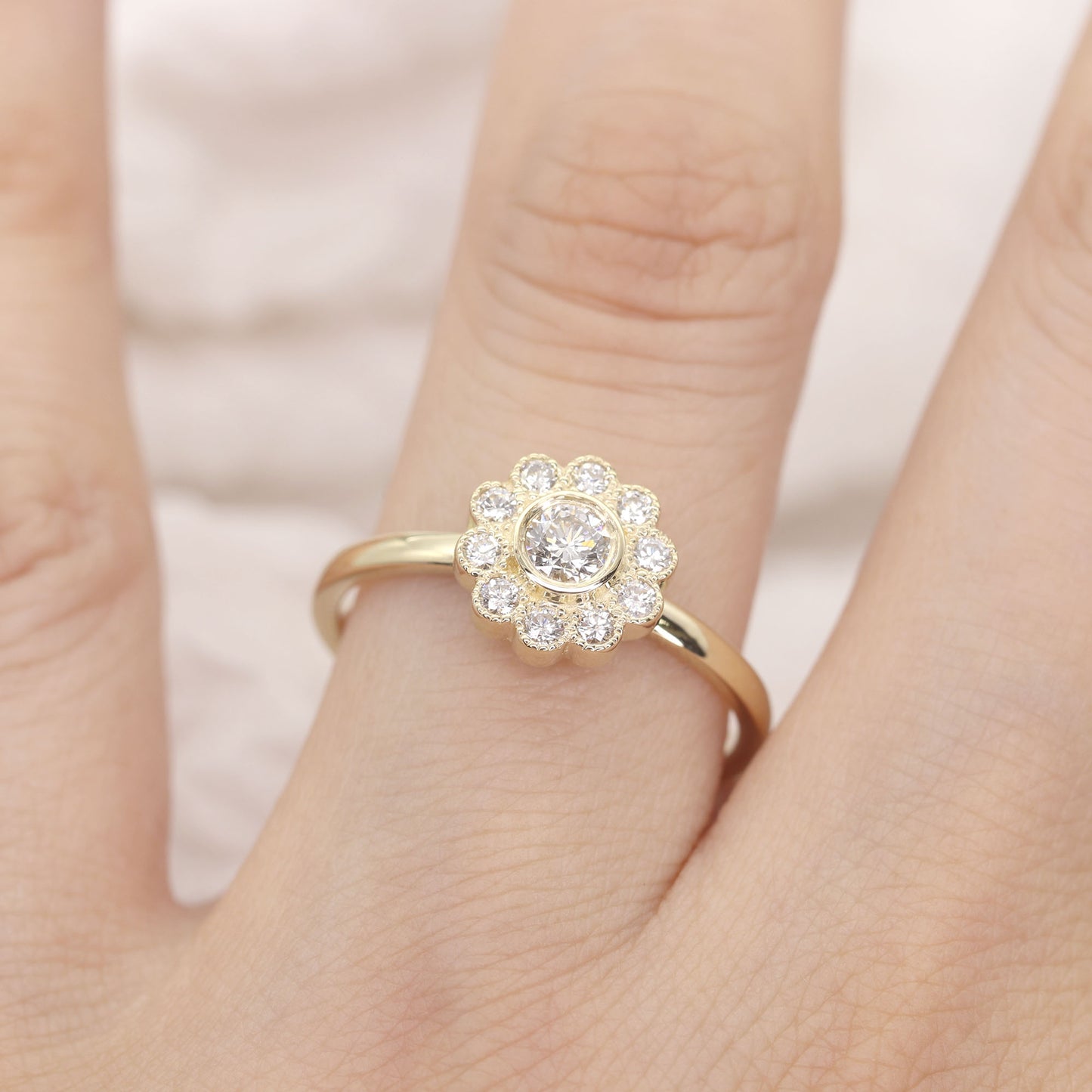 14K DIAMOND FLOWER RING