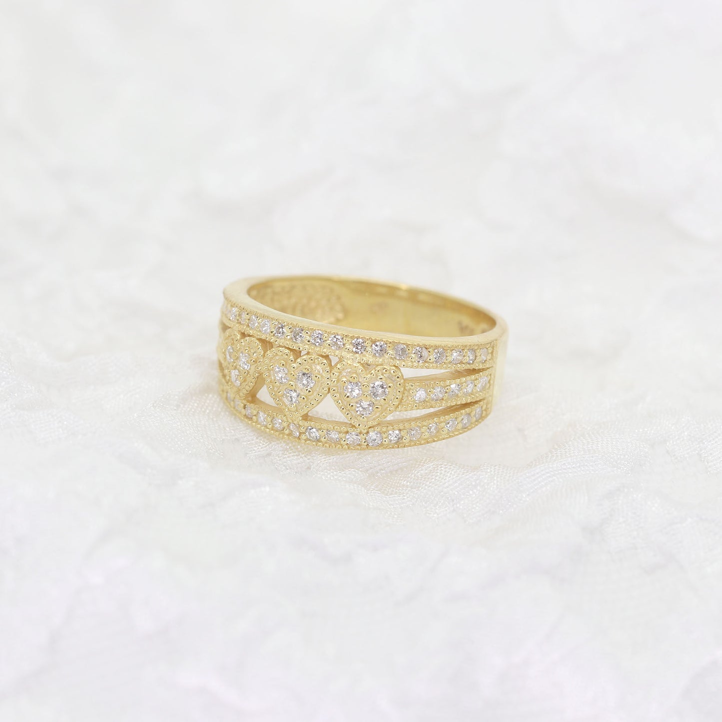 14K Diamond Heart Wedding Band