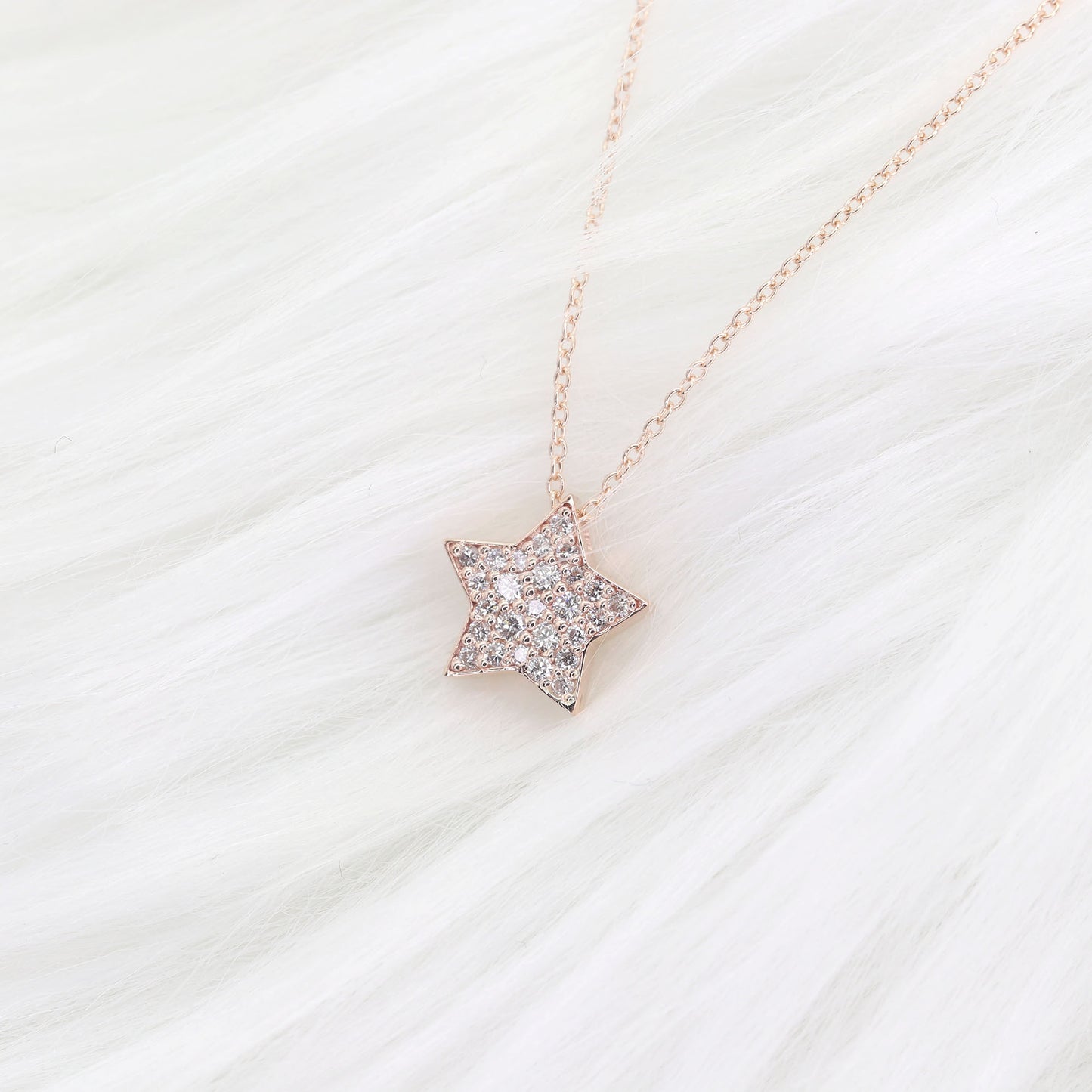 14K 0.22CT DIAMOND STAR NECKLACE