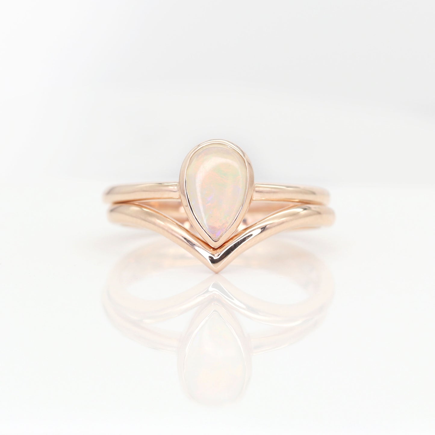 14K PEAR OPAL BEZEL RING PLAIN CHEVRON BAND 2 RING SET