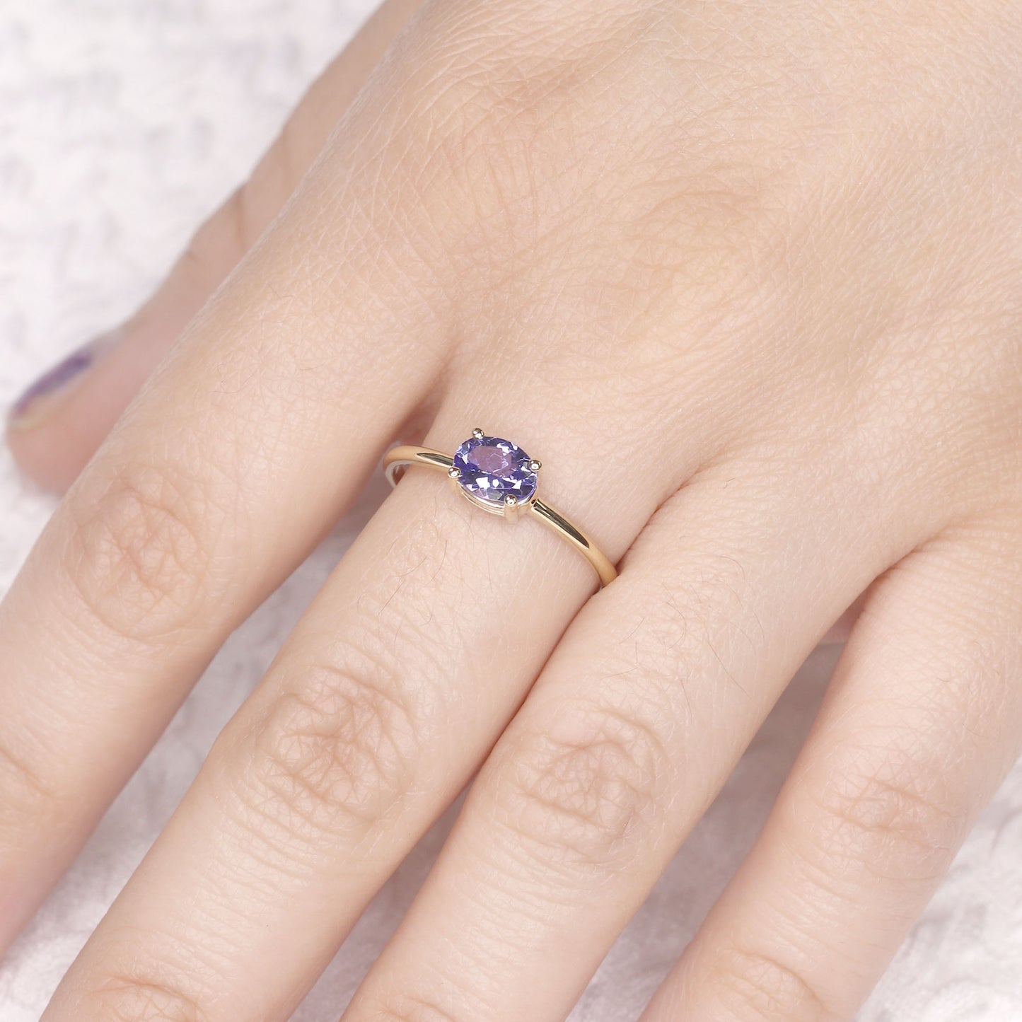 14K OVAL TANZANITE SOLITAIRE RING