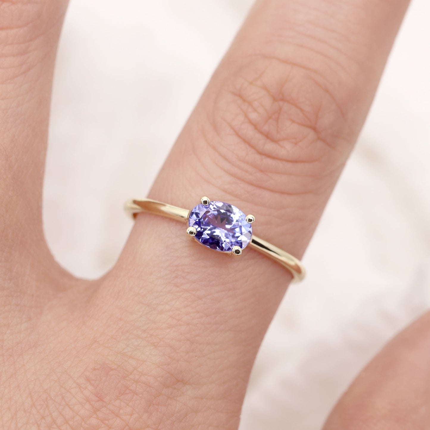 14K OVAL TANZANITE SOLITAIRE RING