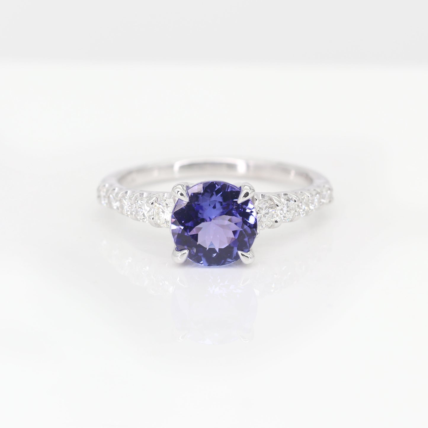 14K TANZANITE DIAMOND SOLITAIRE RING