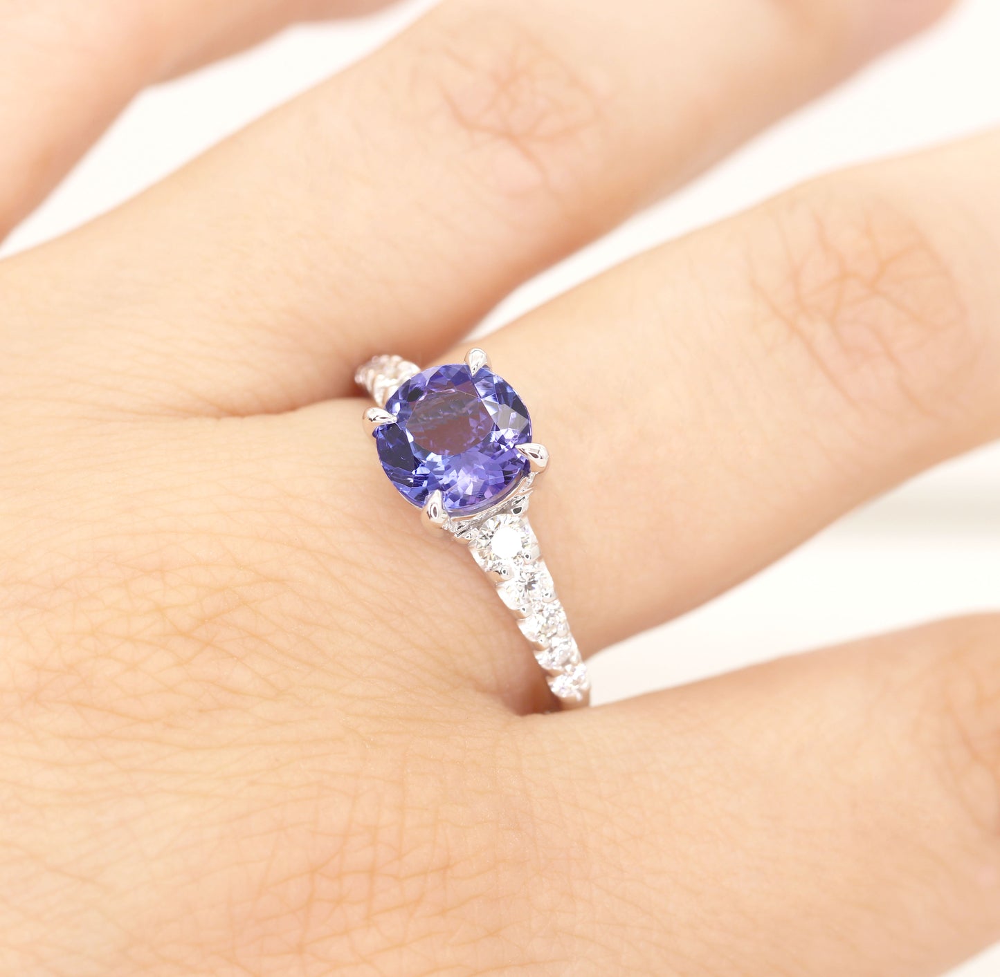 14K TANZANITE DIAMOND SOLITAIRE RING