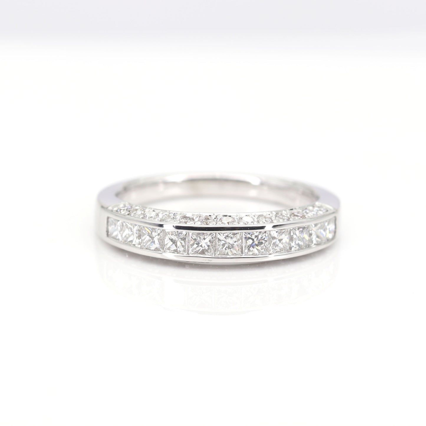 14K PRINCESS CUT DIAMOND CHANNEL BAND