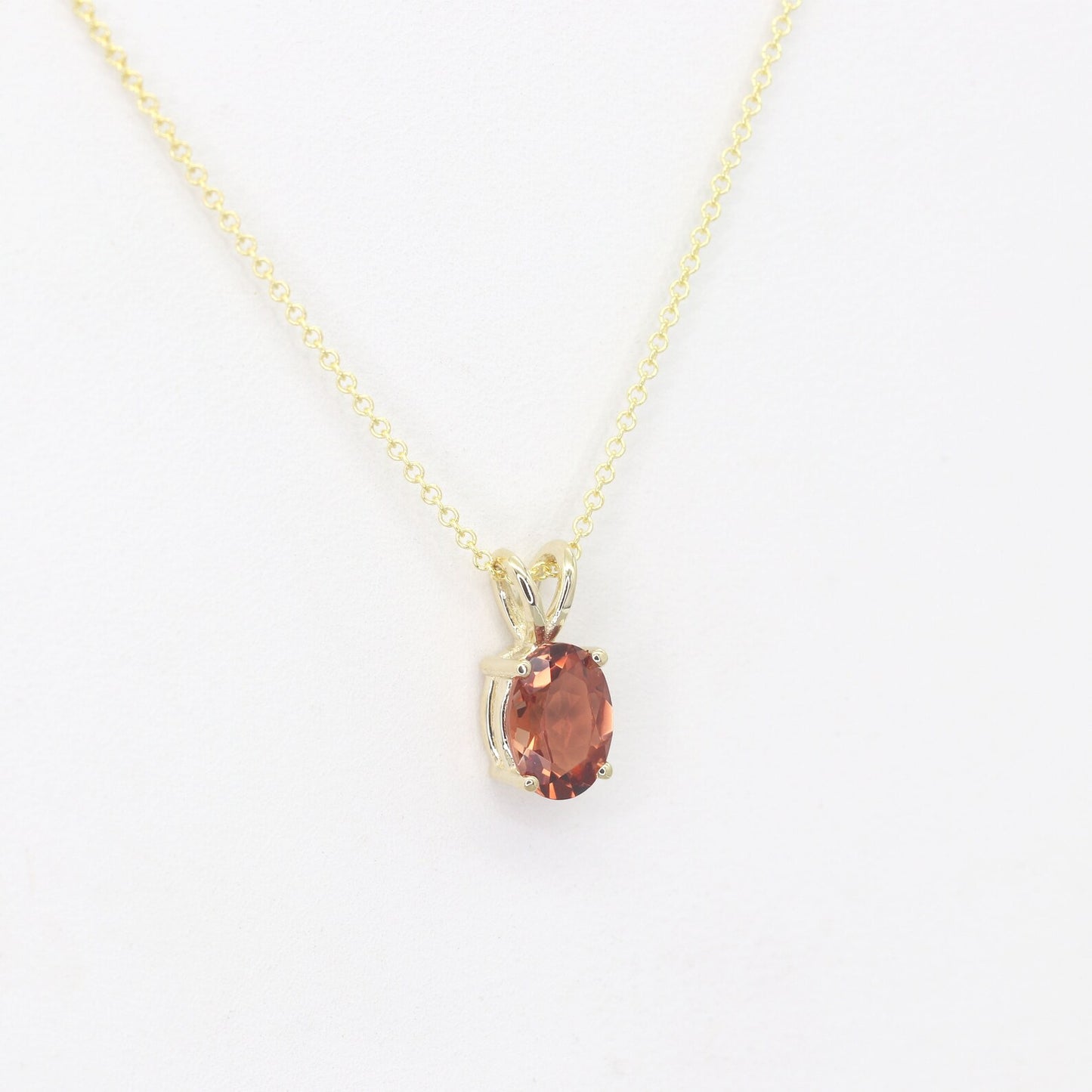 14K 8x6MM OVAL SUNSTONE SOLITAIRE NECKLACE