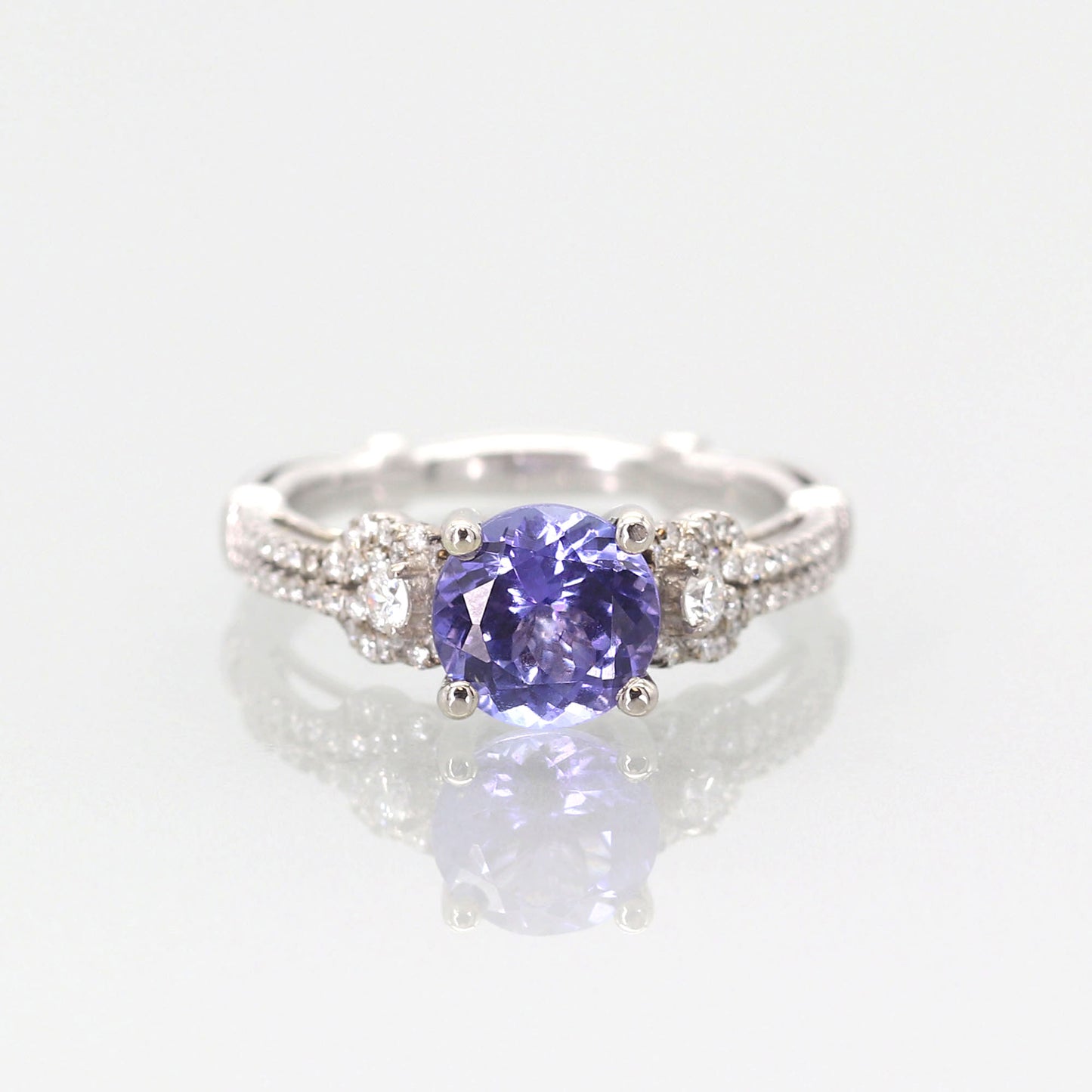 18K WHITE GOLD TANZANITE DIAMOND CLUSTER RING