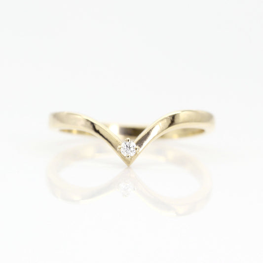 14K 1 DIAMOND CHEVRON BAND