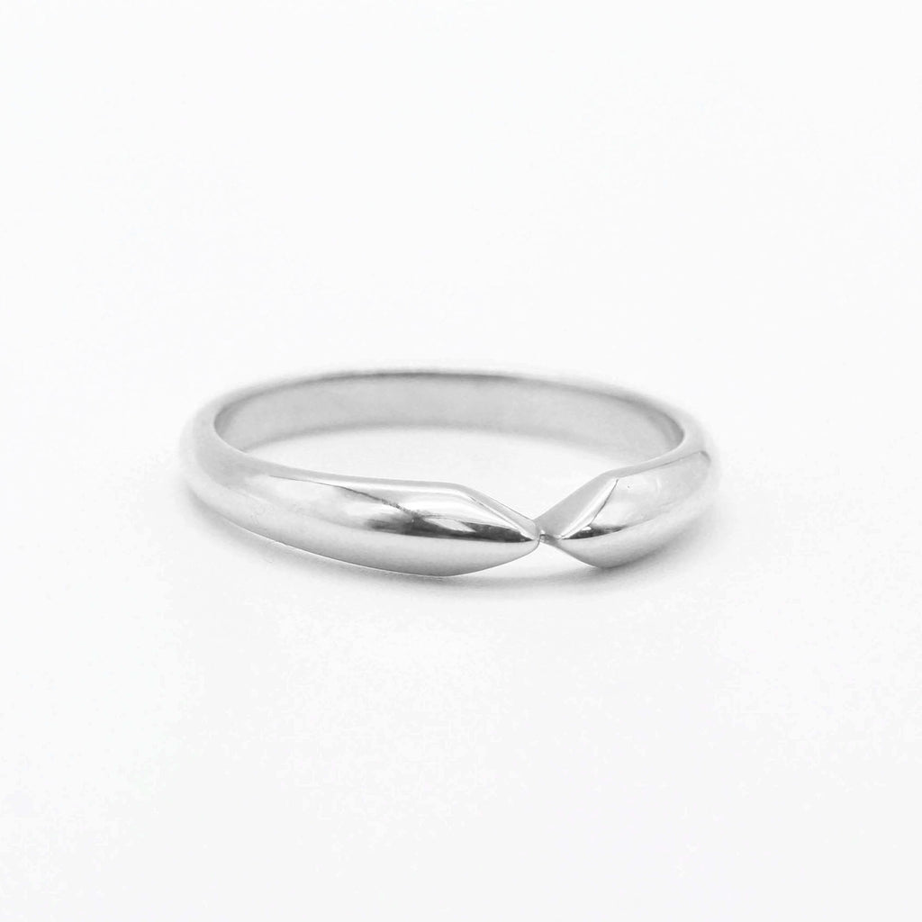 14K POINTED BAND