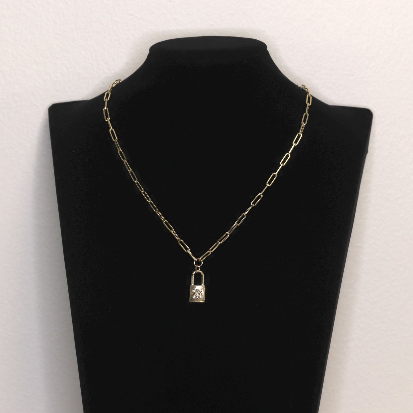 14K YELLOW GOLD DIAMOND LOCK PAPER CLIP CHAIN NECKLACE