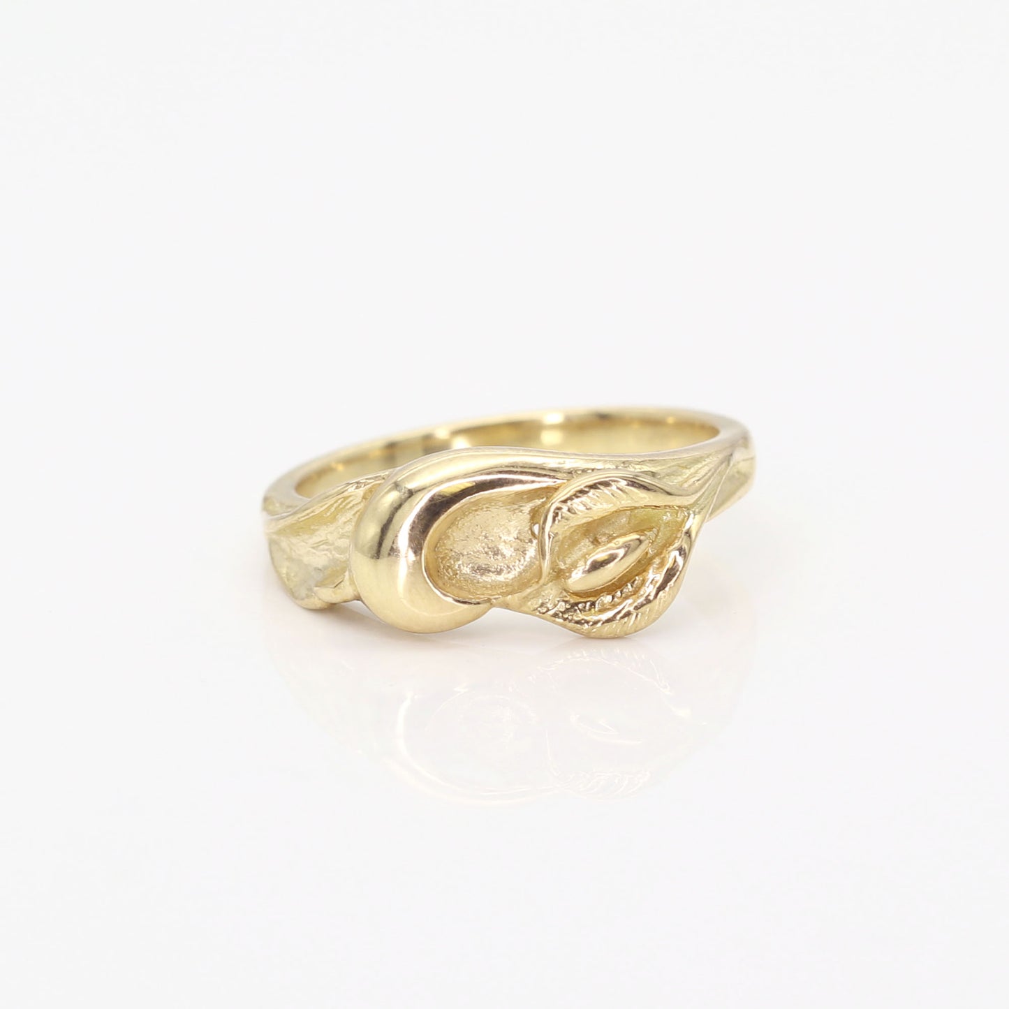 14K LILY LEAF BAND