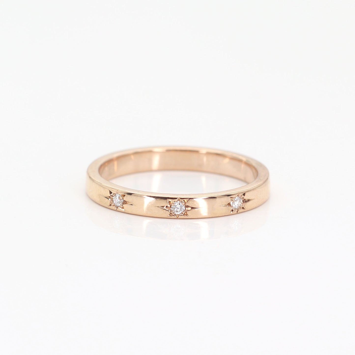 14K 3 FLAME DIAMOND 2.5MM BAND