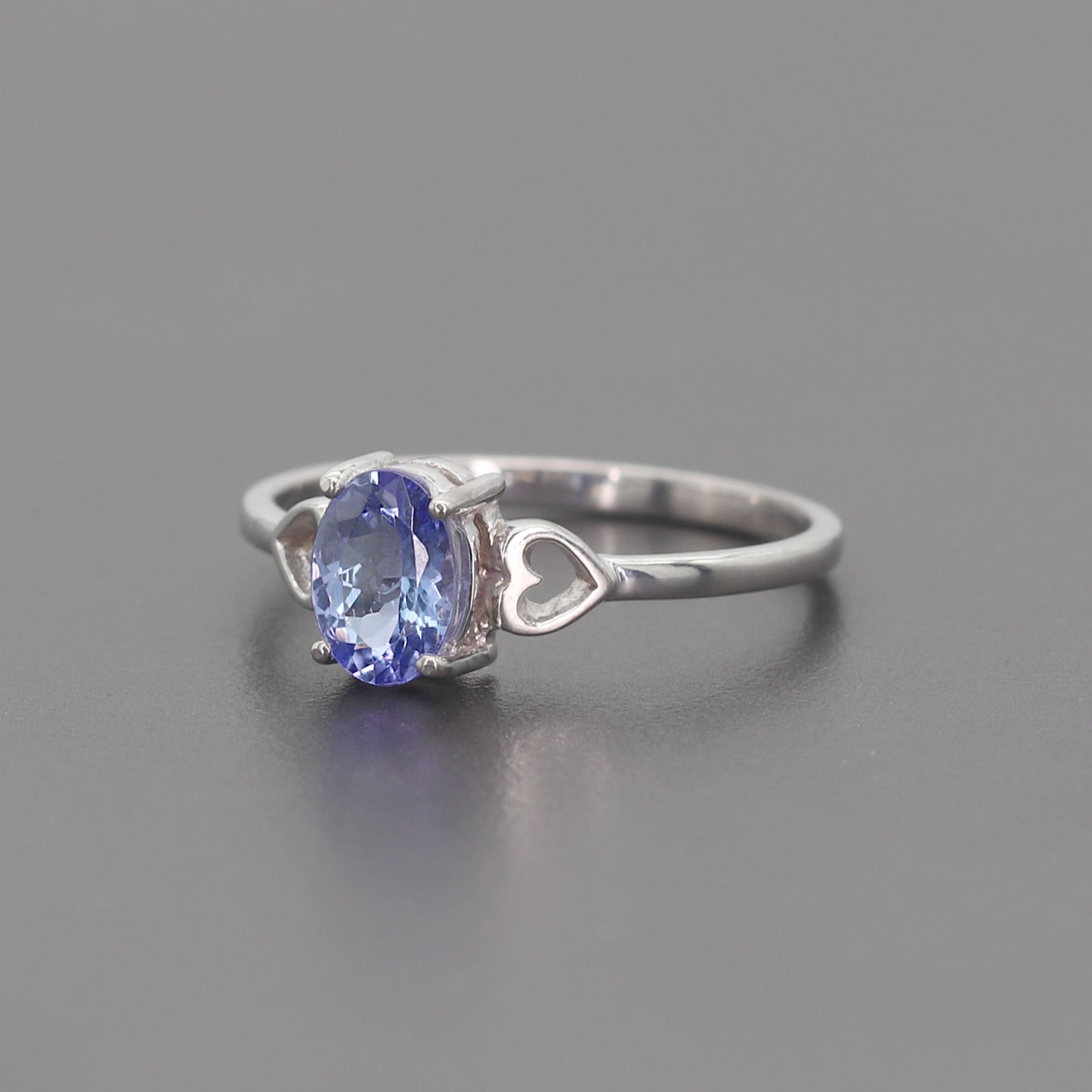 14K OVAL TANZANITE DOUBLE HEART RING