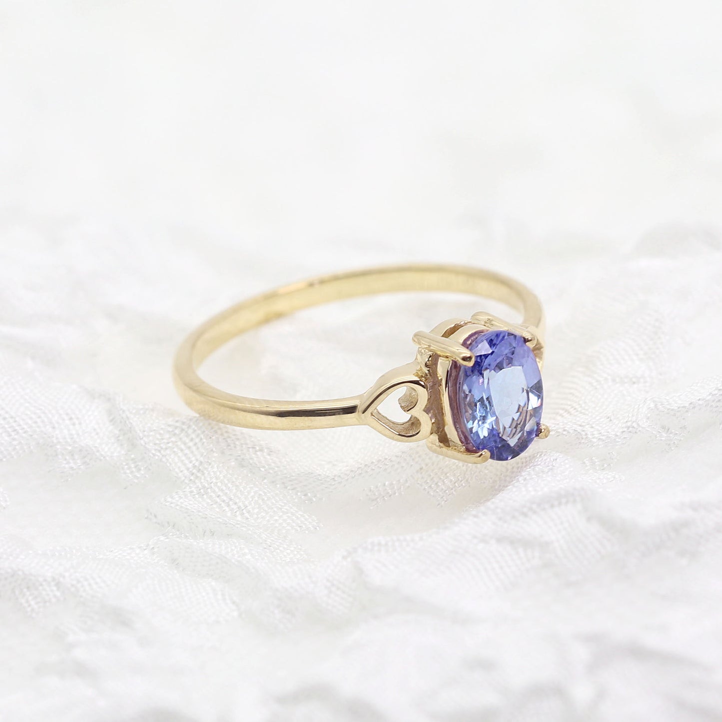 14K OVAL TANZANITE DOUBLE HEART RING