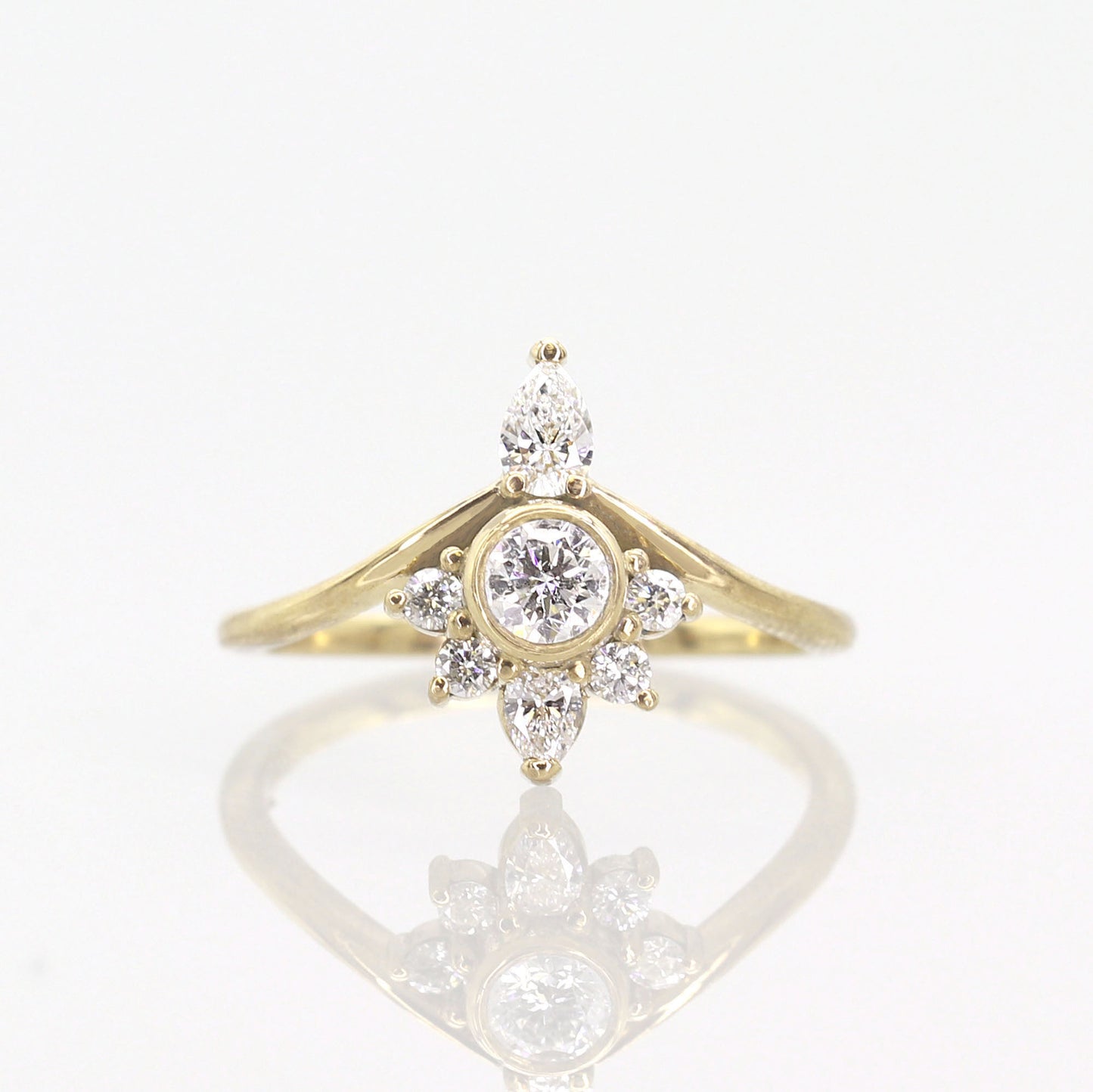 14K CROWN DIAMOND RING