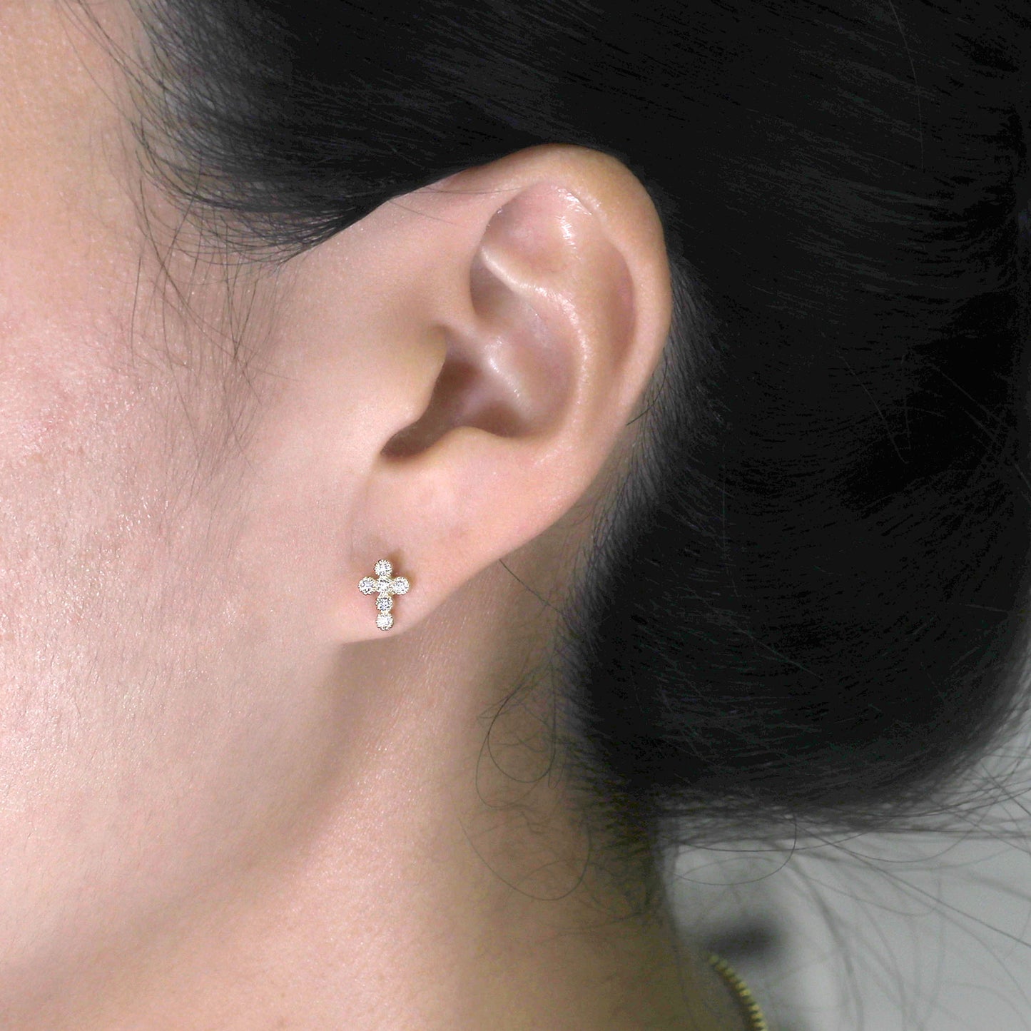 14K DIAMOND CROSS STUD EARRING