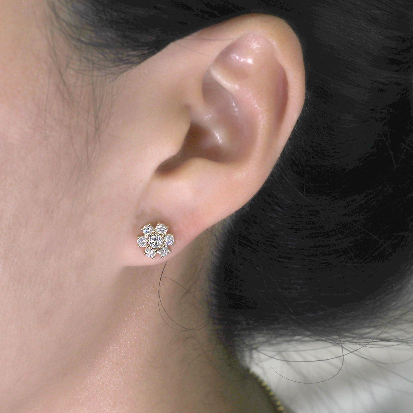 14K DIAMOND FLOWER EARRING