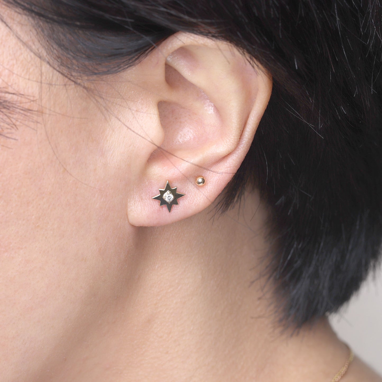 14K DIAMOND STAR EARRING