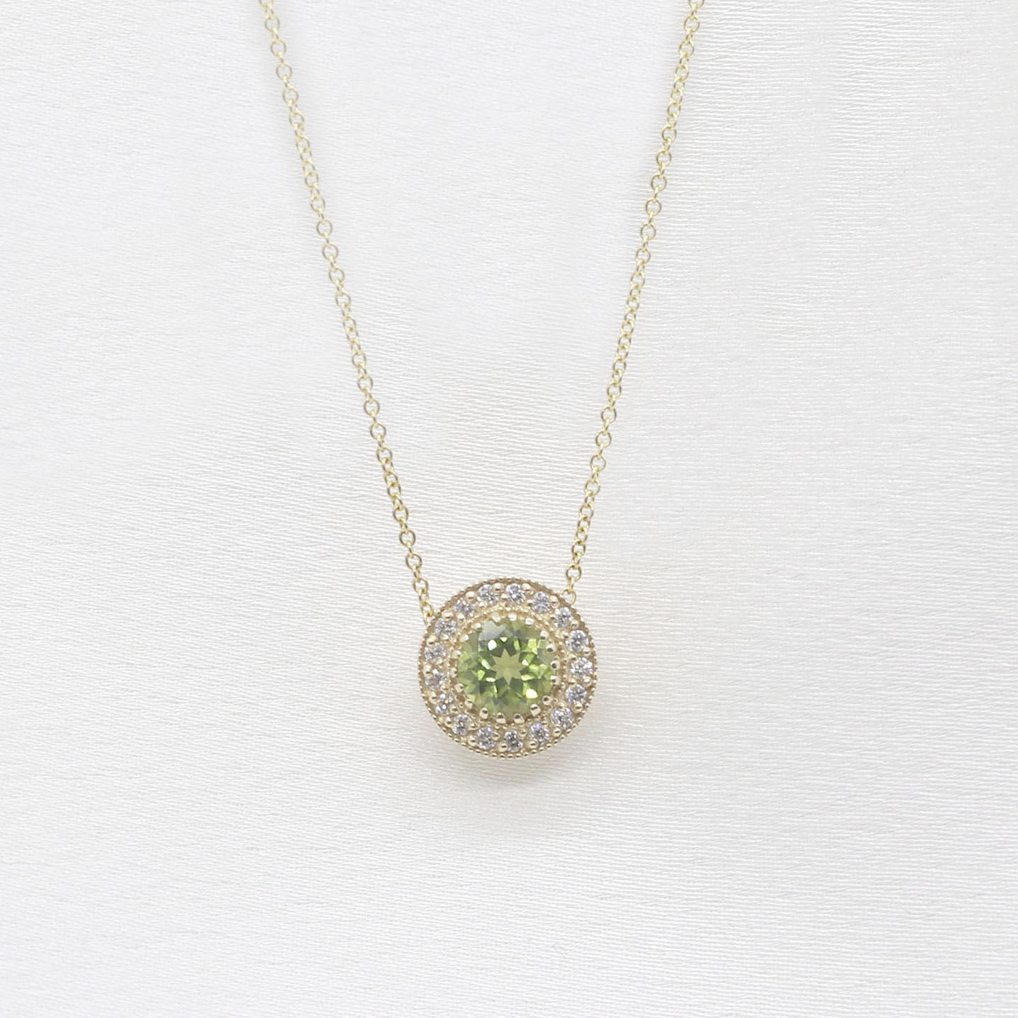 14K PERIDOT DIAMOND HALO VINTAGE NECKLACE