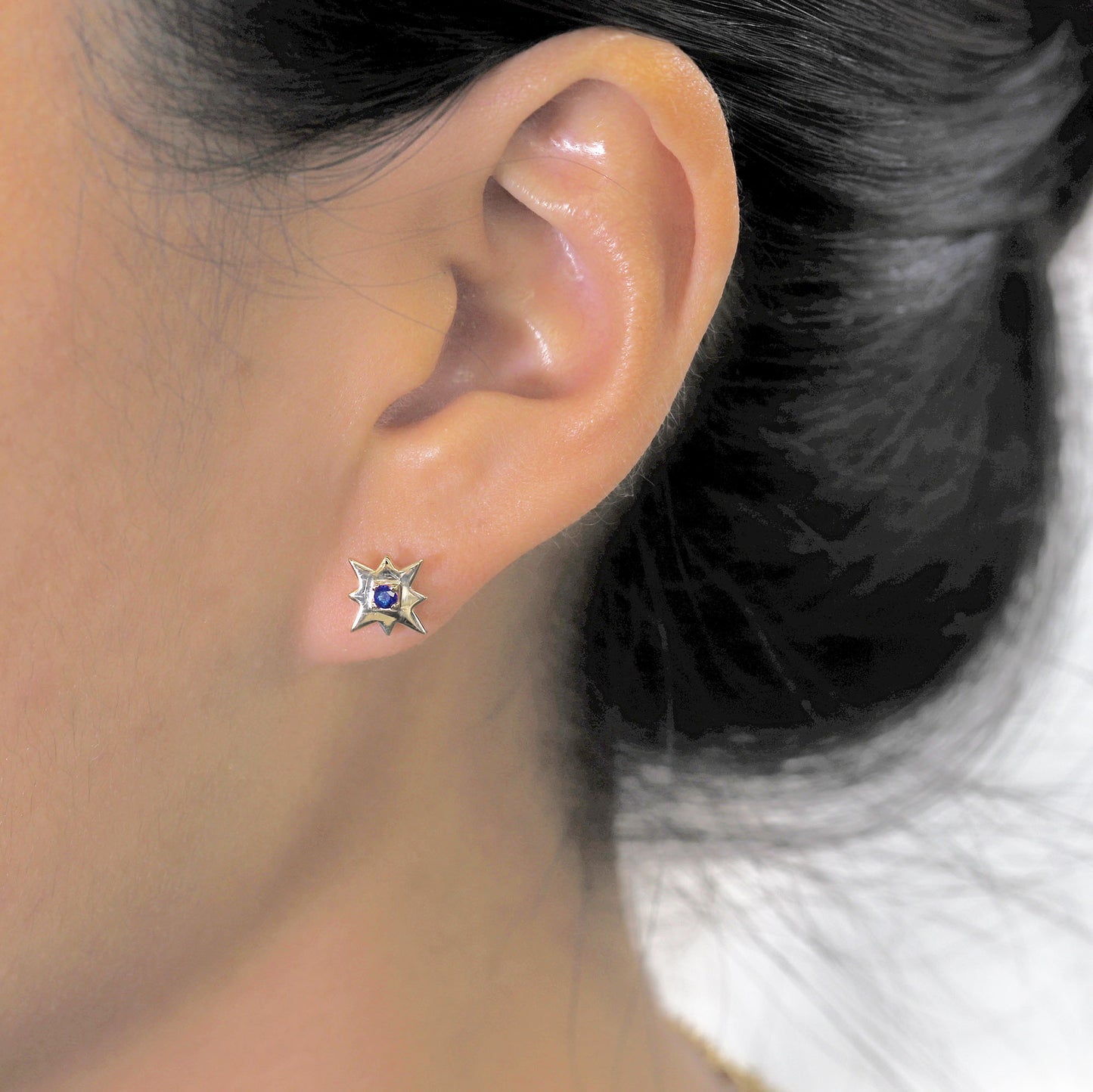 14K SAPPHIRE STAR EARRING