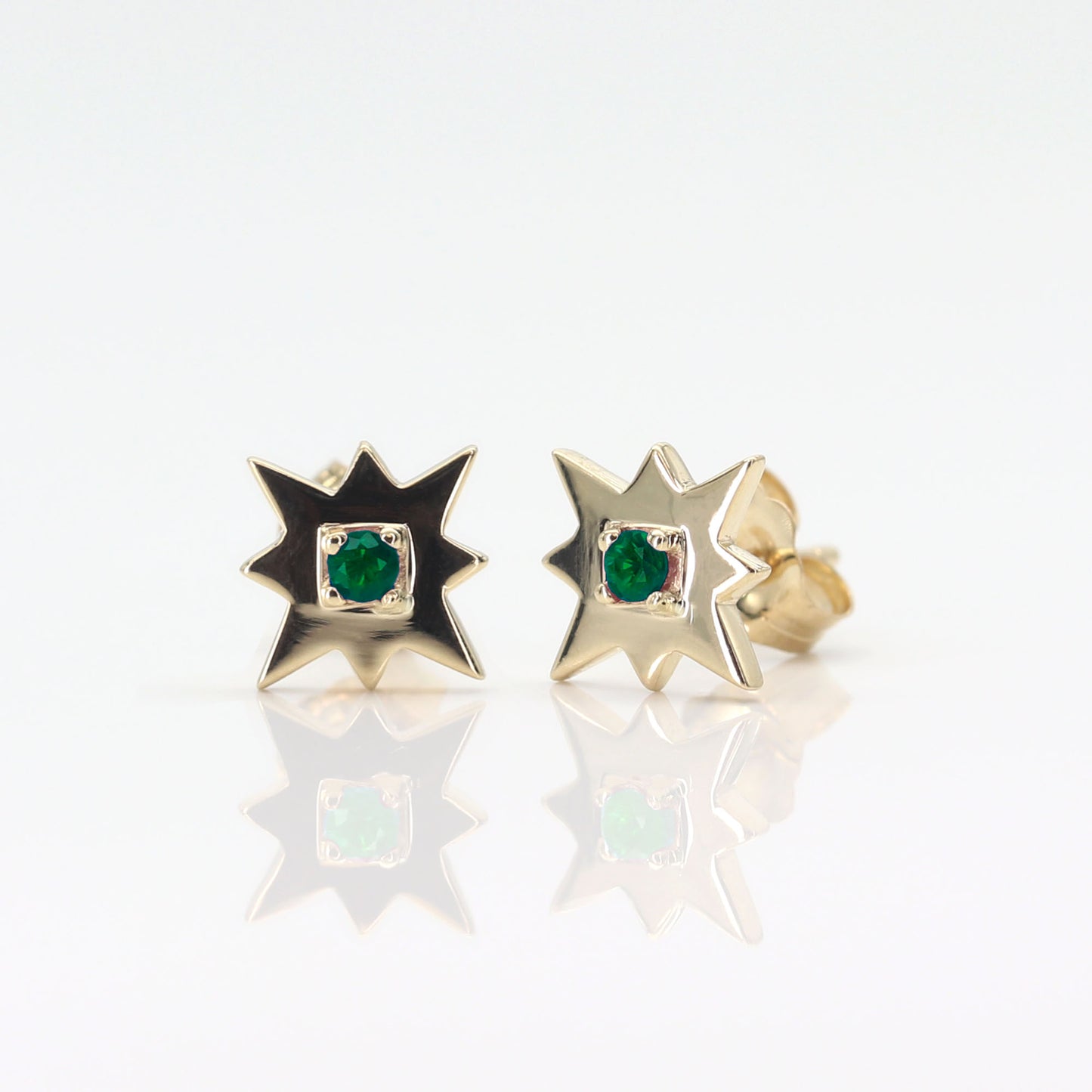 14K EMERALD STAR EARRING