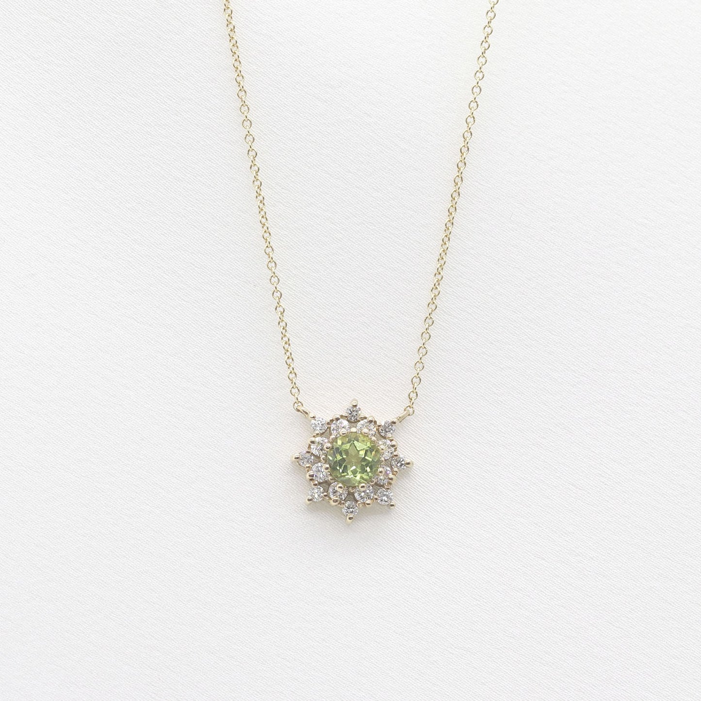 14K PERIDOT DIAMOND FLOWER NECKLACE